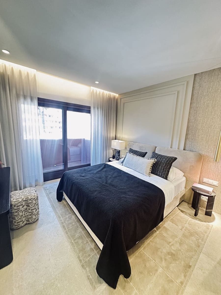 3 camera da letto Appartamento in vendita in New Golden Mile con piscina garage - 4.995.000 € (Rif: 9777730)