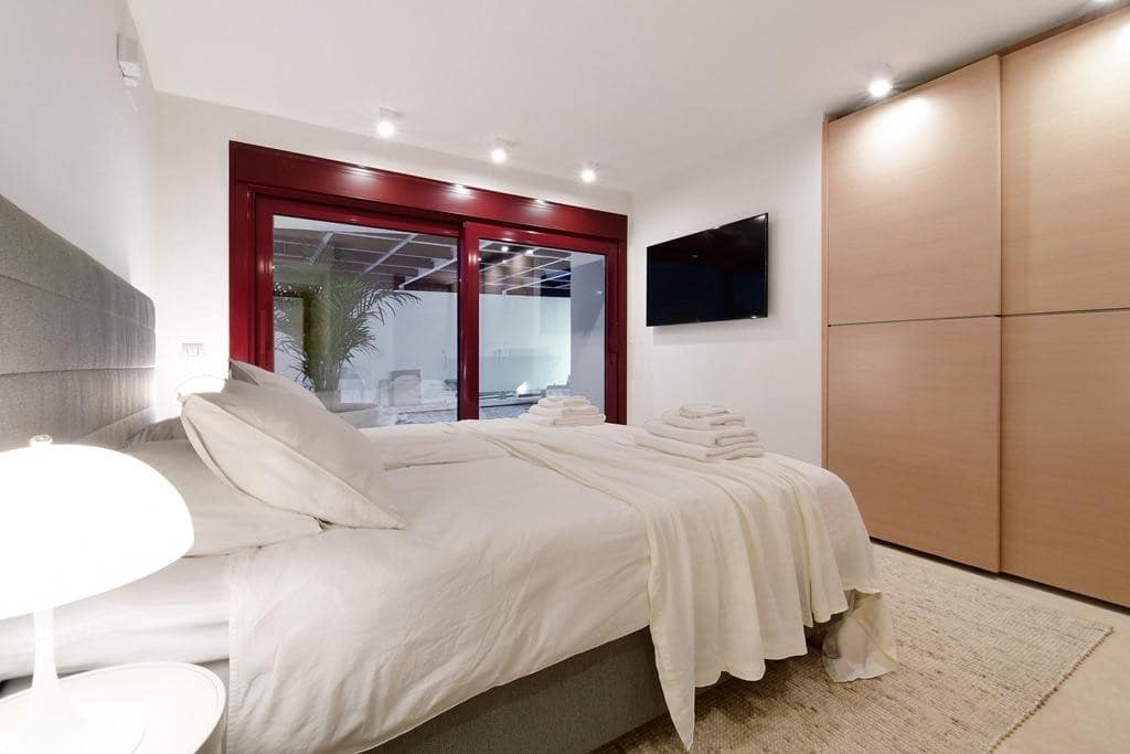 7 soverom Villa til salgs i Nueva Andalucia med svømmebasseng - € 4 400 000 (Ref: 9777731)