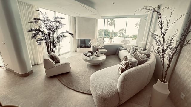 3 slaapkamer Appartement te koop in Estepona met zwembad - € 2.950.000 (Ref: 9806200)