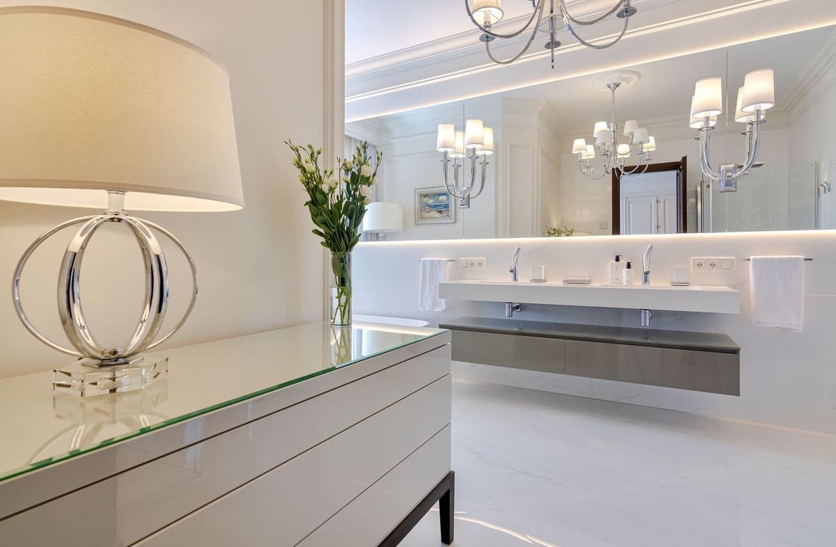 5 bedroom Villa for holiday rental in Marbella with pool - € 25,000 (Ref: 9807552)