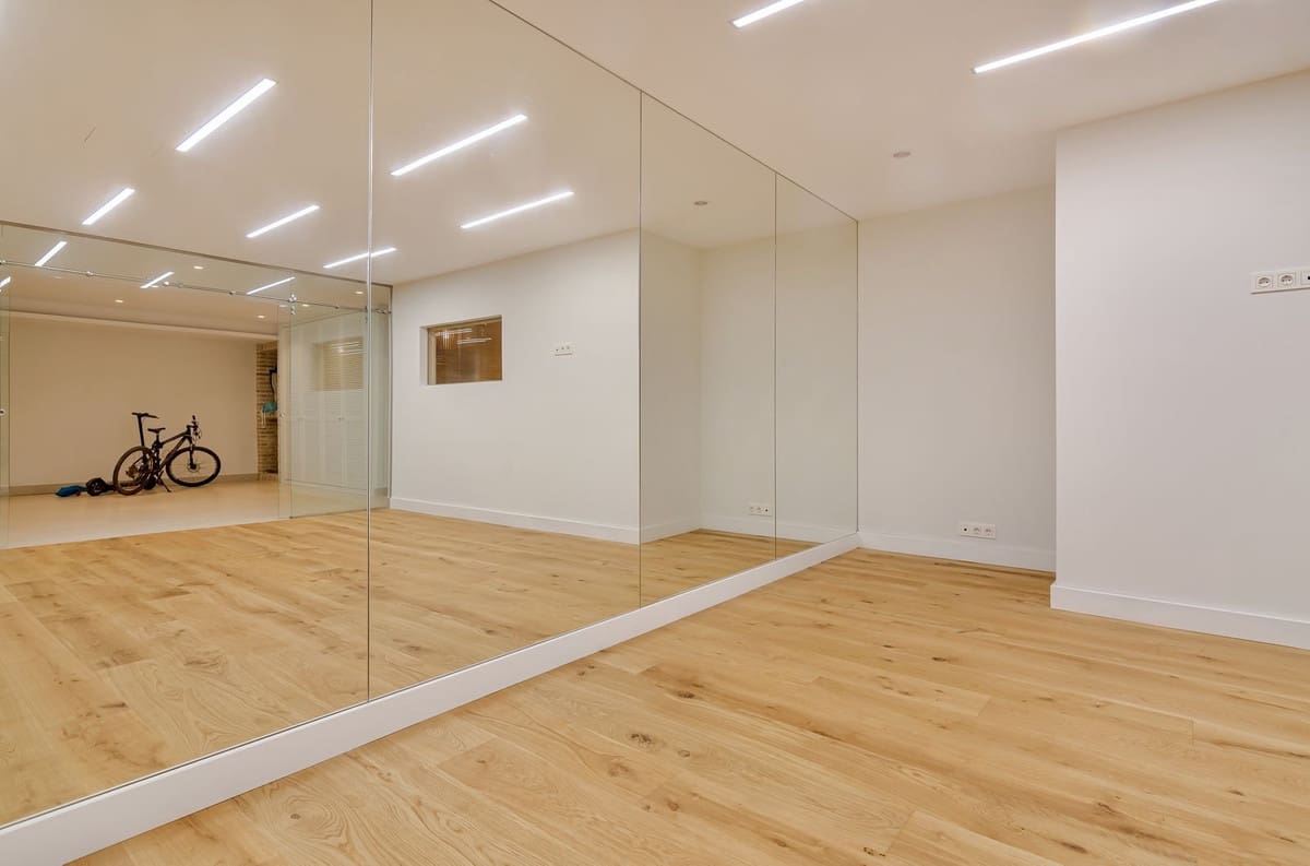 5 bedroom Villa for holiday rental in Marbella with pool - € 25,000 (Ref: 9807552)