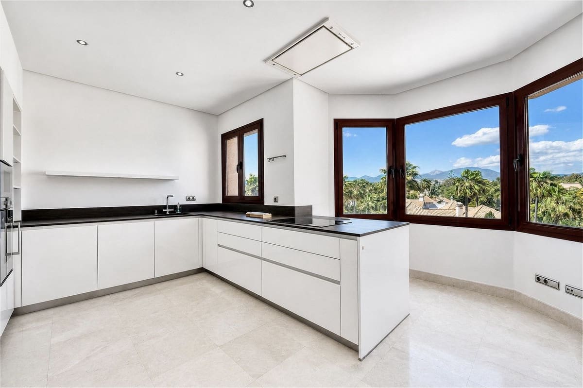 3 sovrum Takvåning till salu i Puerto Banus med pool garage - 3 500 000 € (Ref: 9826344)