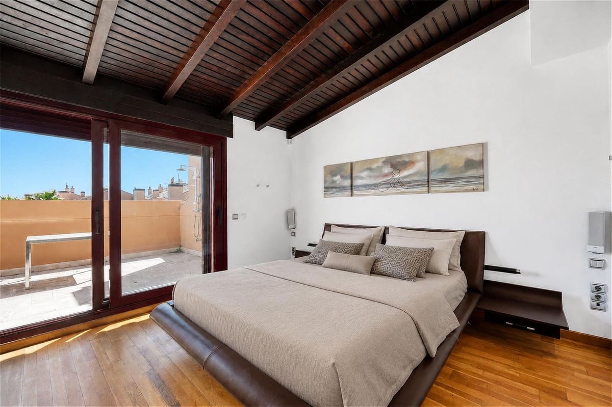 3 sovrum Takvåning till salu i Puerto Banus med pool garage - 3 500 000 € (Ref: 9826344)