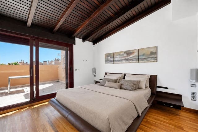 3 slaapkamer Penthouse te koop in Puerto Banus, Marbella met zwembad garage - € 3.500.000 (Ref: 9826344)