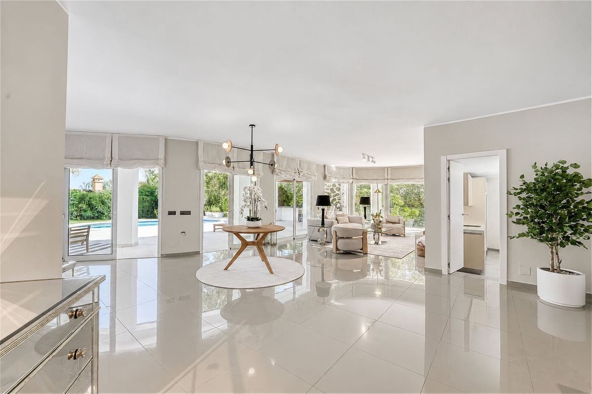 Chalet de 4 habitaciones en Benahavís en venta con piscina garaje - 2.950.000 € (Ref: 9854669)