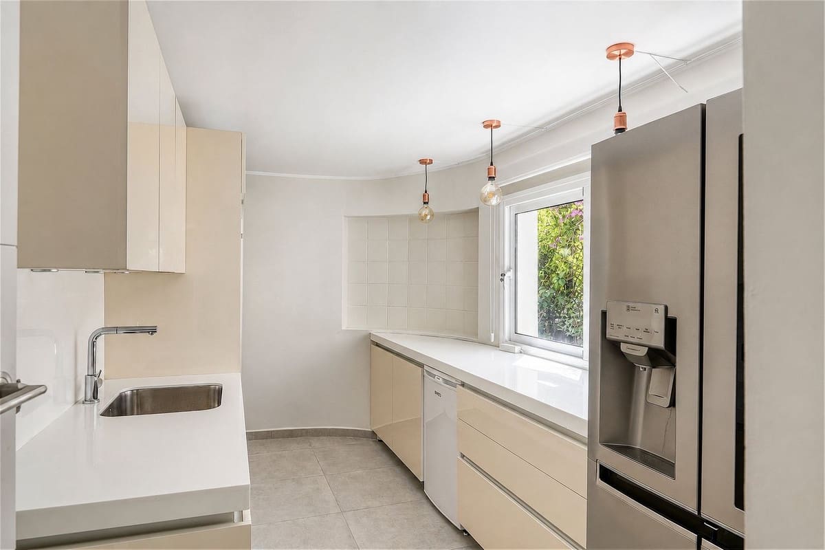 Chalet de 4 habitaciones en Benahavís en venta con piscina garaje - 2.950.000 € (Ref: 9854669)