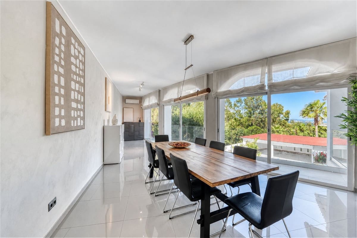 Chalet de 4 habitaciones en Benahavís en venta con piscina garaje - 2.950.000 € (Ref: 9854669)