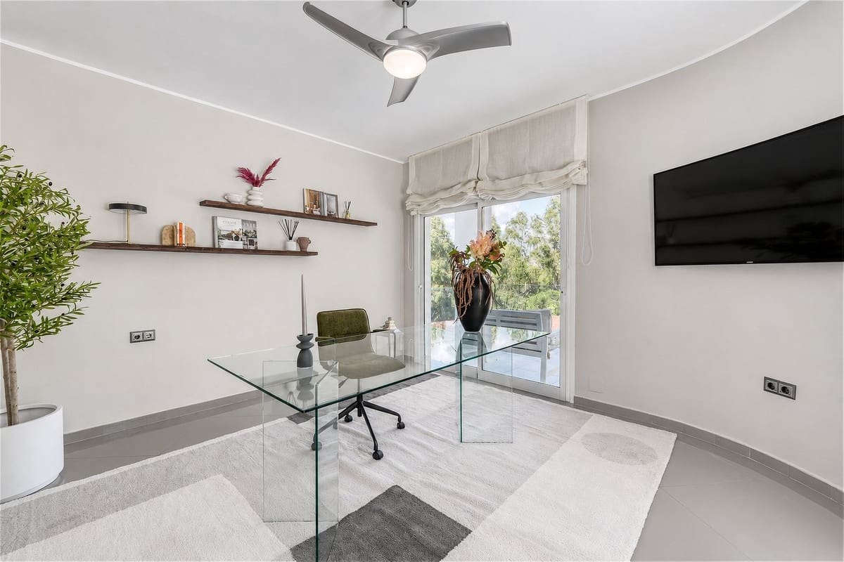 Chalet de 4 habitaciones en Benahavís en venta con piscina garaje - 2.950.000 € (Ref: 9854669)