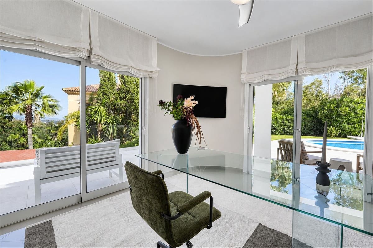 Chalet de 4 habitaciones en Benahavís en venta con piscina garaje - 2.950.000 € (Ref: 9854669)