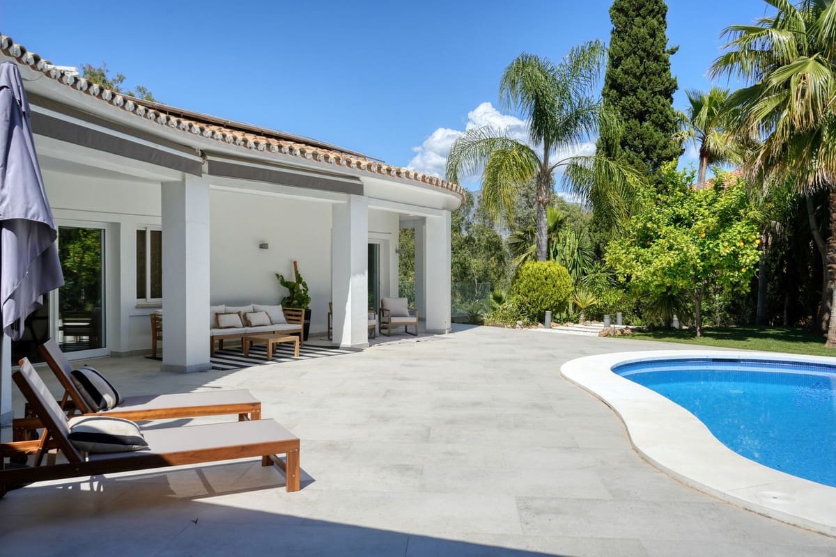 Chalet de 4 habitaciones en Benahavís en venta con piscina garaje - 2.950.000 € (Ref: 9854669)