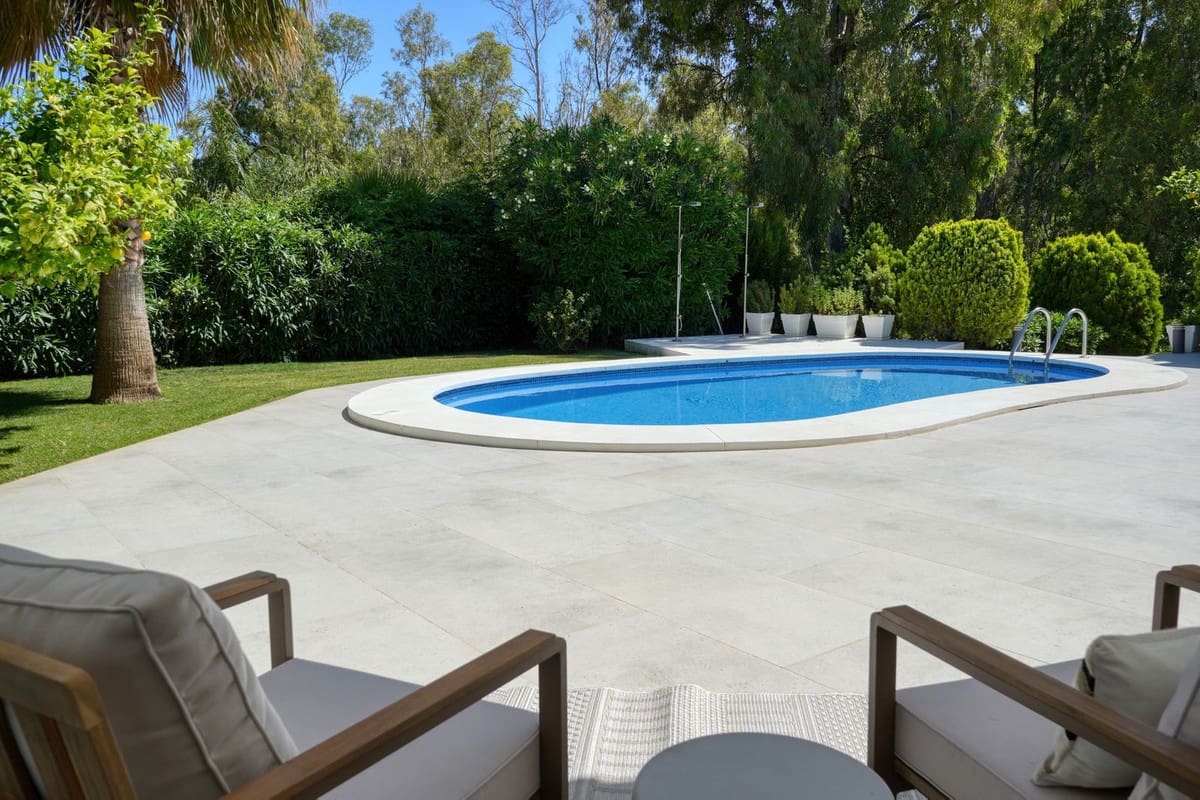 Chalet de 4 habitaciones en Benahavís en venta con piscina garaje - 2.950.000 € (Ref: 9854669)