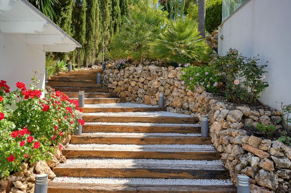 Chalet de 4 habitaciones en Benahavís en venta con piscina garaje - 2.950.000 € (Ref: 9854669)