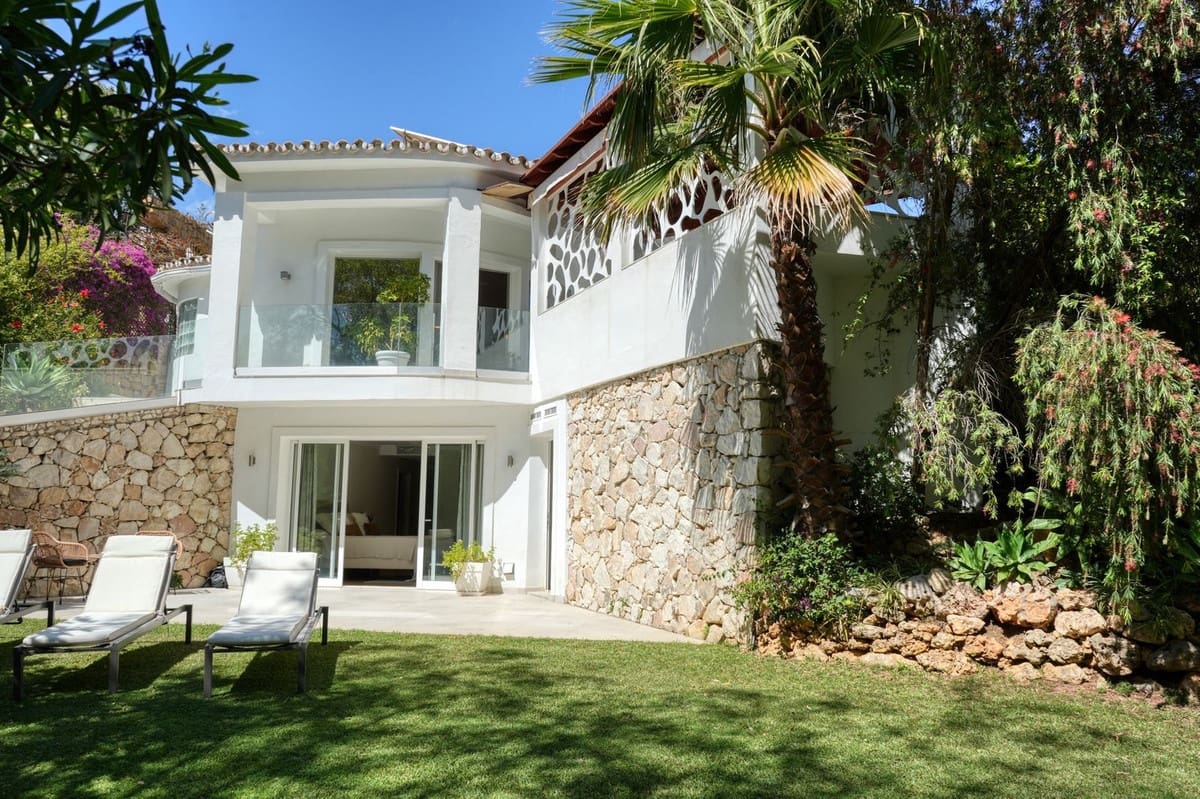Chalet de 4 habitaciones en Benahavís en venta con piscina garaje - 2.950.000 € (Ref: 9854669)