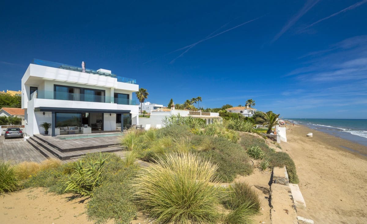 5 soverom Villa til salgs i Costabella med svømmebasseng garasje - € 6 500 000 (Ref: 9856251)
