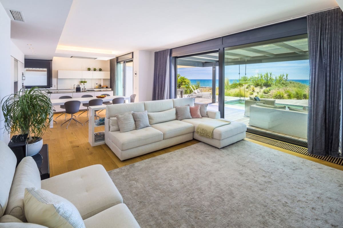 5 soverom Villa til salgs i Costabella med svømmebasseng garasje - € 6 500 000 (Ref: 9856251)