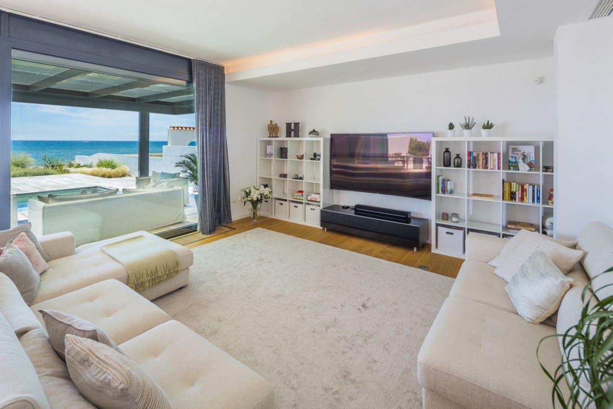 5 soverom Villa til salgs i Costabella med svømmebasseng garasje - € 6 500 000 (Ref: 9856251)