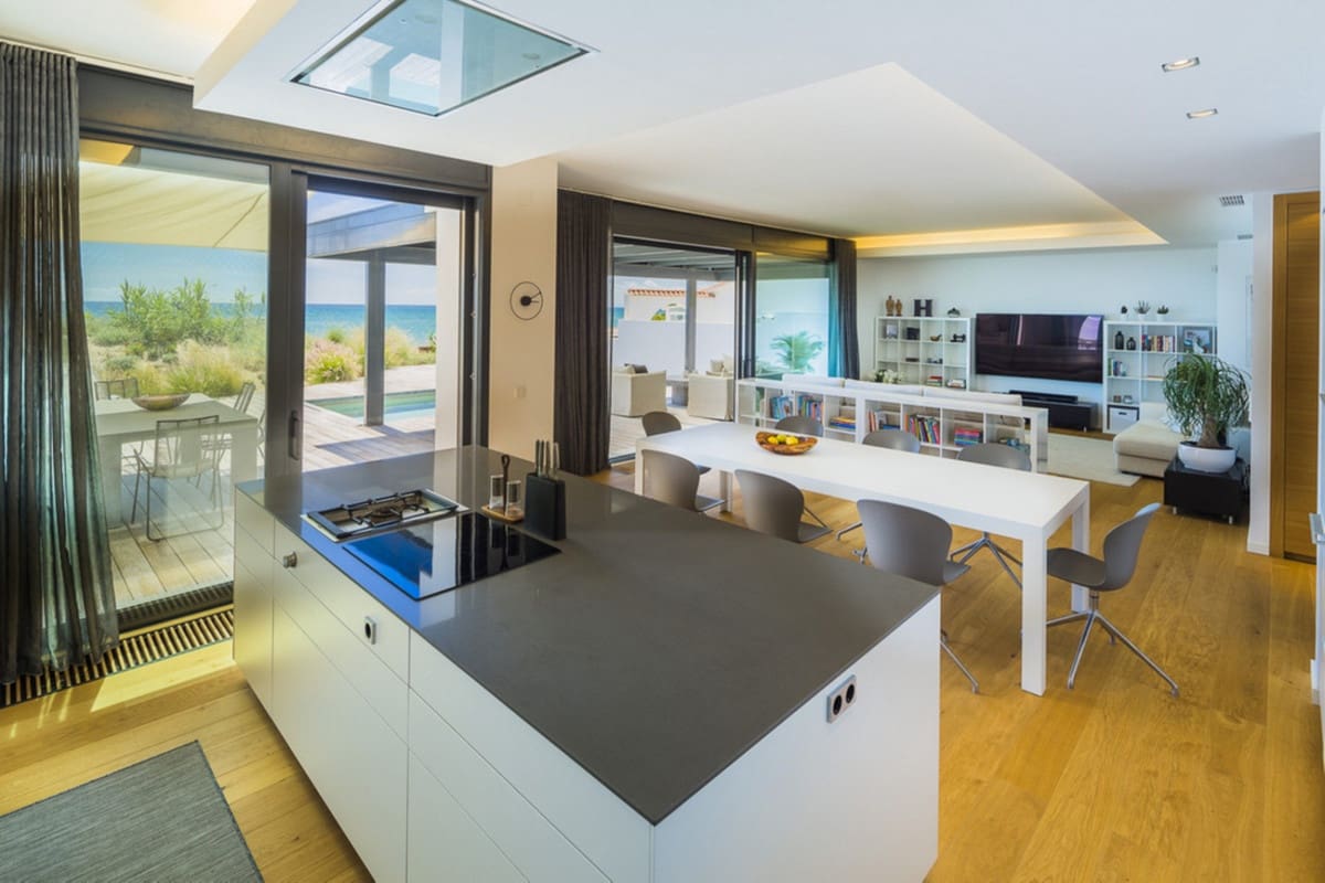 5 soverom Villa til salgs i Costabella med svømmebasseng garasje - € 6 500 000 (Ref: 9856251)