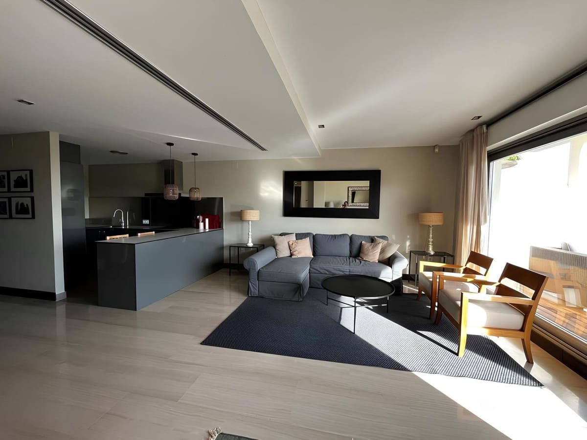 1 bedroom Apartment for sale in Benahavis with pool garage - € 390,000 (Ref: 9859608)