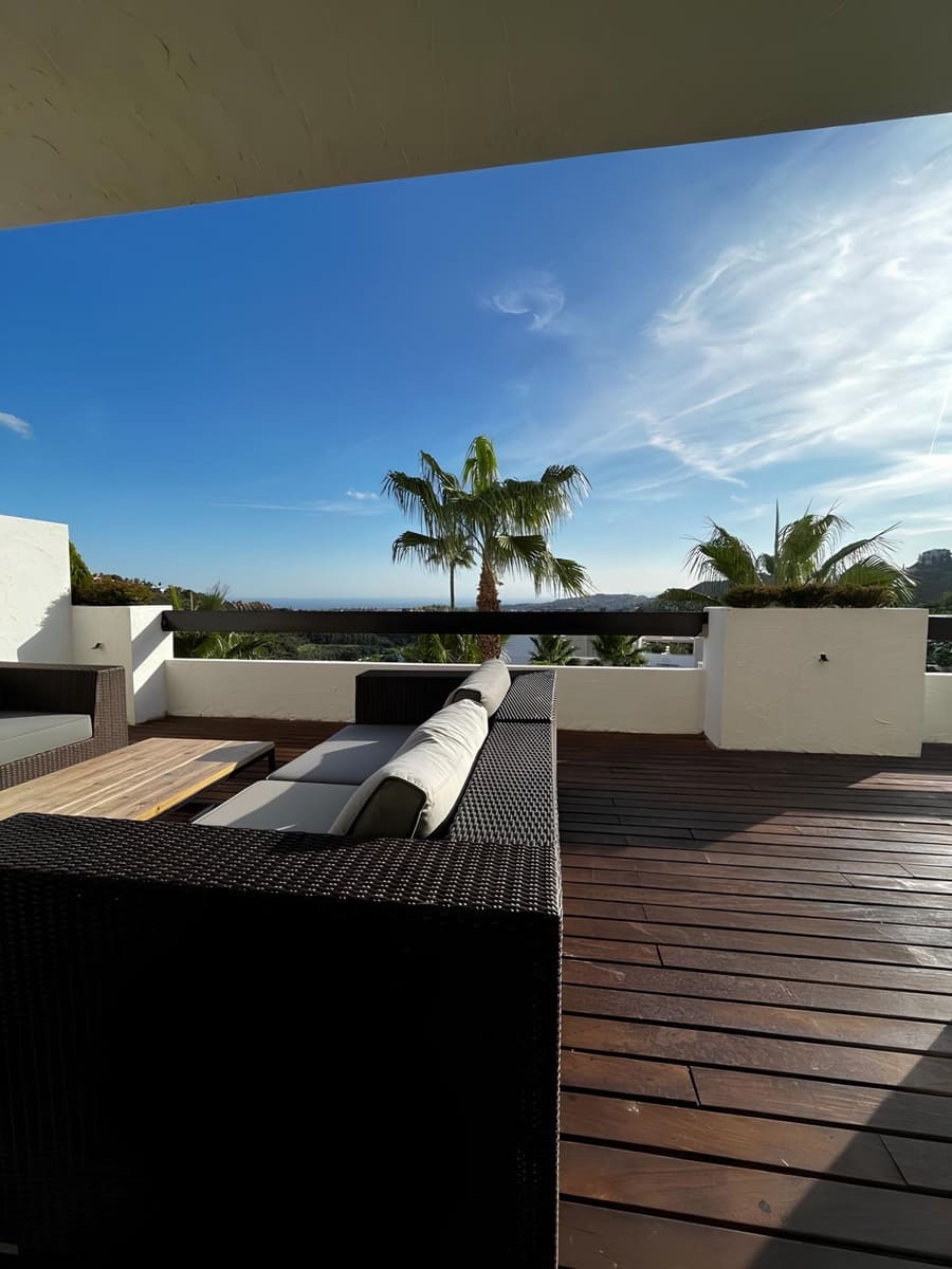 1 bedroom Apartment for sale in Benahavis with pool garage - € 390,000 (Ref: 9859608)