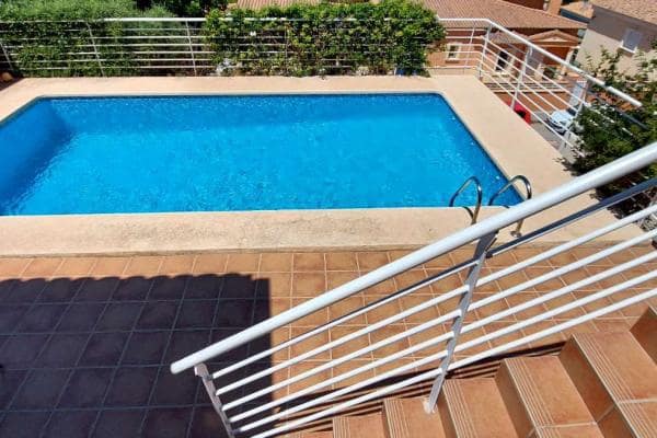 Pareado de 4 habitaciones en Calpe / Calp en venta con piscina garaje - 379.240 € (Ref: 10038967)