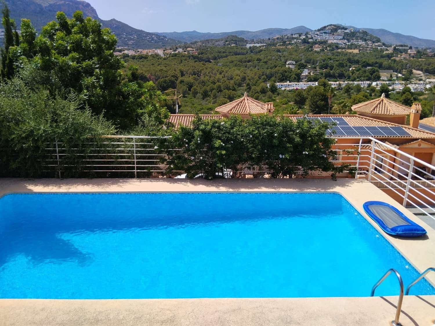 Chalet de 4 habitaciones en Calpe / Calp en venta con piscina garaje - 499.000 € (Ref: 10038968)