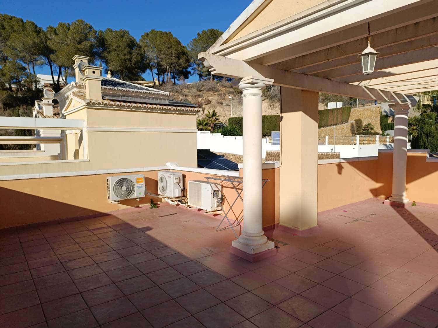 2 soveværelse Semi-Rækkehus til salg i Calpe / Calp med swimmingpool - € 285.000 (Ref: 8867692)