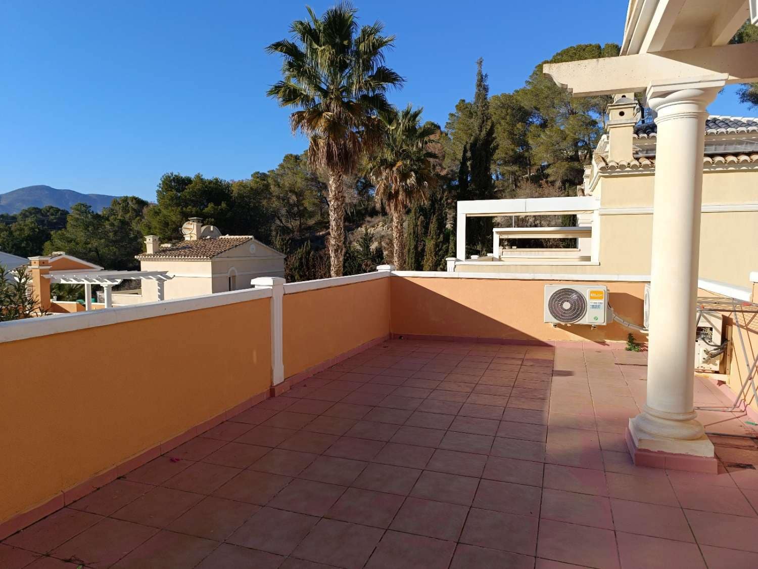 2 soveværelse Semi-Rækkehus til salg i Calpe / Calp med swimmingpool - € 285.000 (Ref: 8867692)