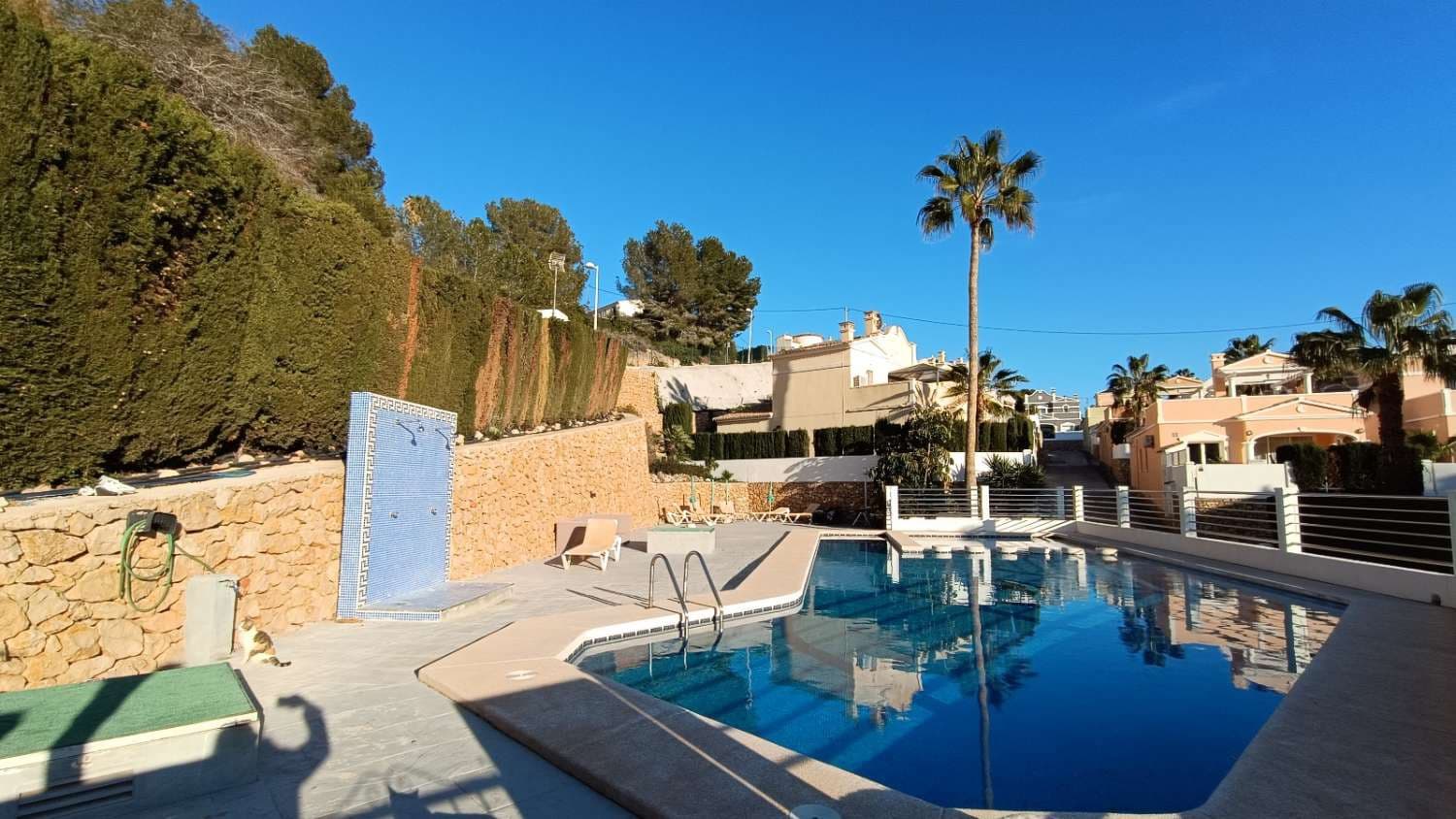 2 soveværelse Semi-Rækkehus til salg i Calpe / Calp med swimmingpool - € 285.000 (Ref: 8867692)