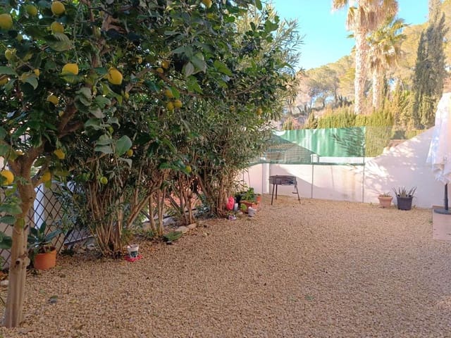 2 bedroom Semi-detached Villa for sale in Calpe / Calp with pool - € 285,000 (Ref: 8867692)