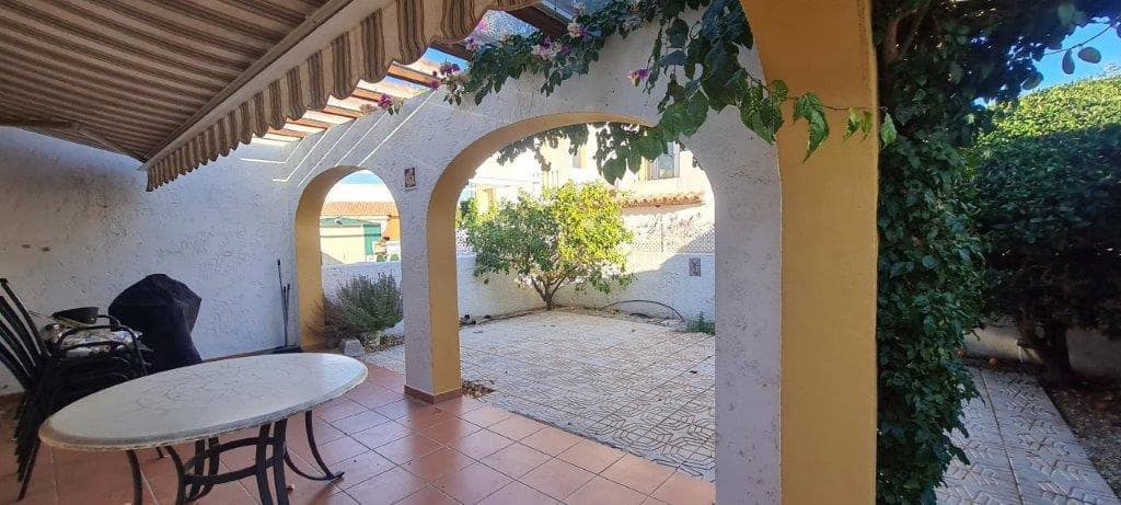 3 soveværelse Semi-Rækkehus til salg i Calpe / Calp med swimmingpool garage - € 350.000 (Ref: 9321444)