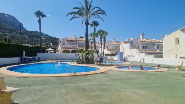 3 soveværelse Semi-Rækkehus til salg i Calpe / Calp med swimmingpool garage - € 350.000 (Ref: 9321444)