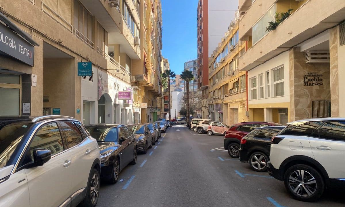 Commercial for sale in Calpe / Calp - € 169,000 (Ref: 9330076)