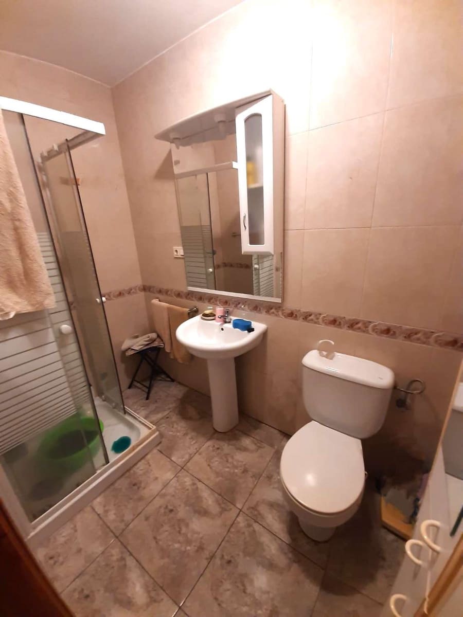 4 bedroom Bungalow for sale in Torrevieja with garage - € 189,000 (Ref: 9452561)