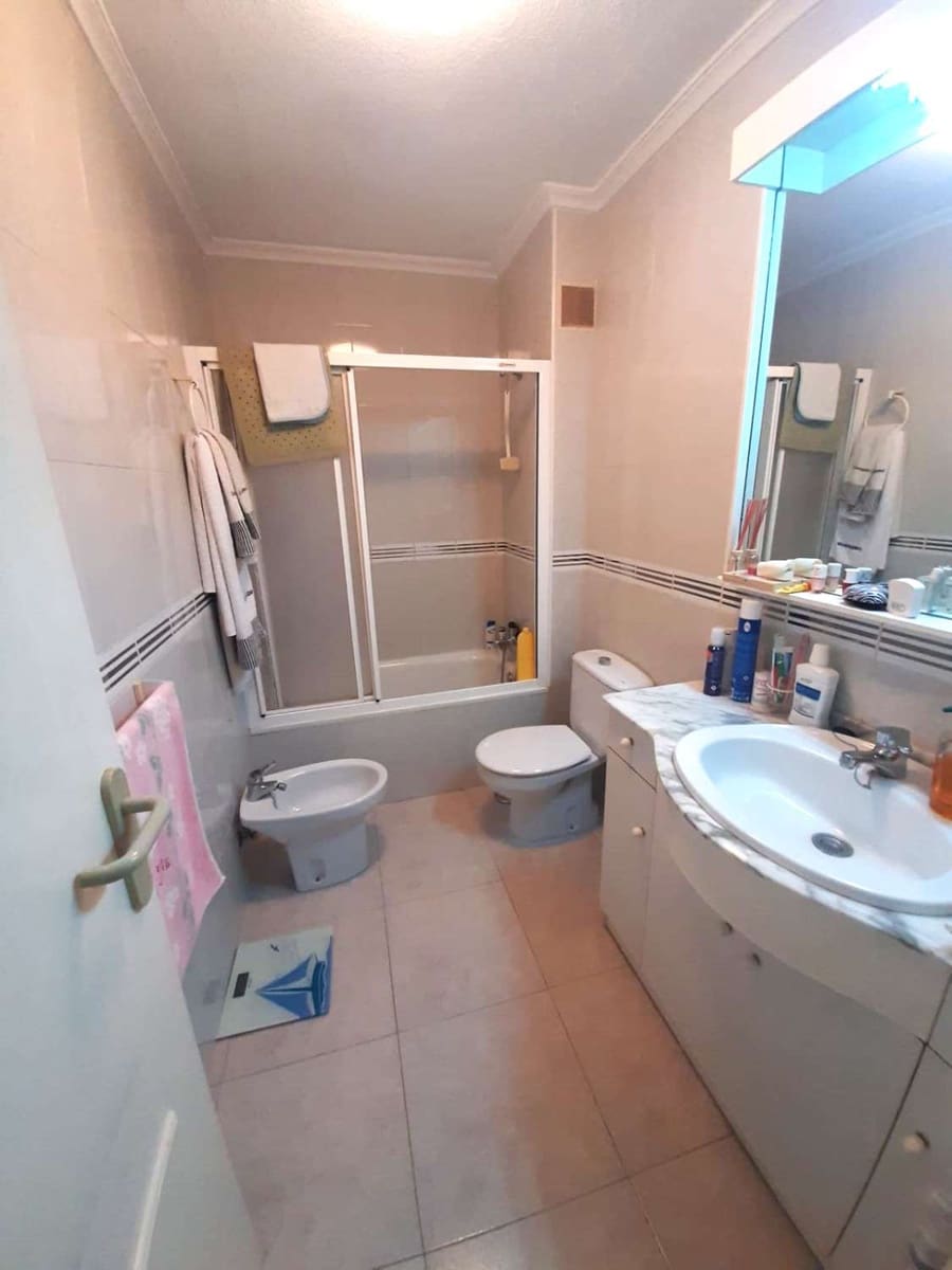 2 sypialnia Bungalow na sprzedaż w Torrevieja z basenem - 270 000 € (Ref: 9470878)