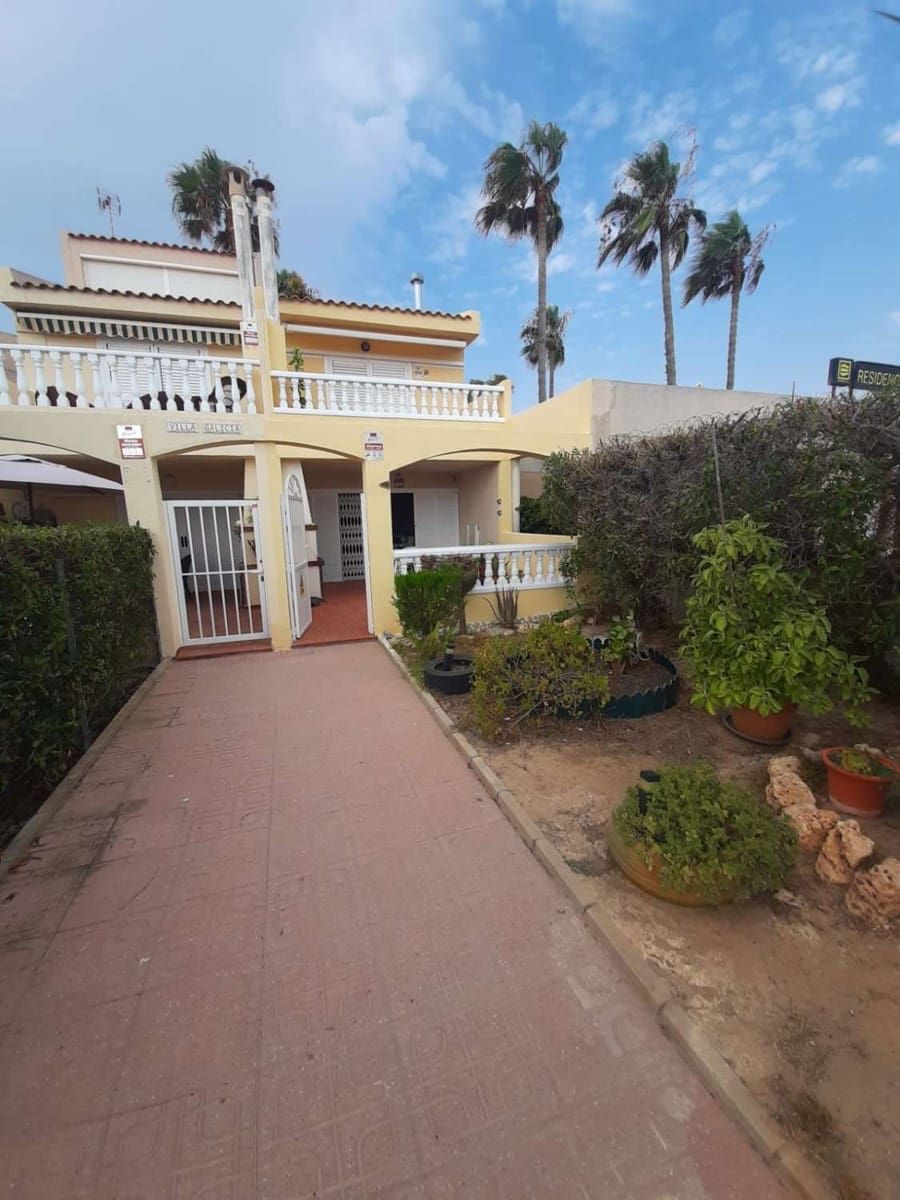 2 sypialnia Bungalow na sprzedaż w Torrevieja z basenem - 270 000 € (Ref: 9470878)