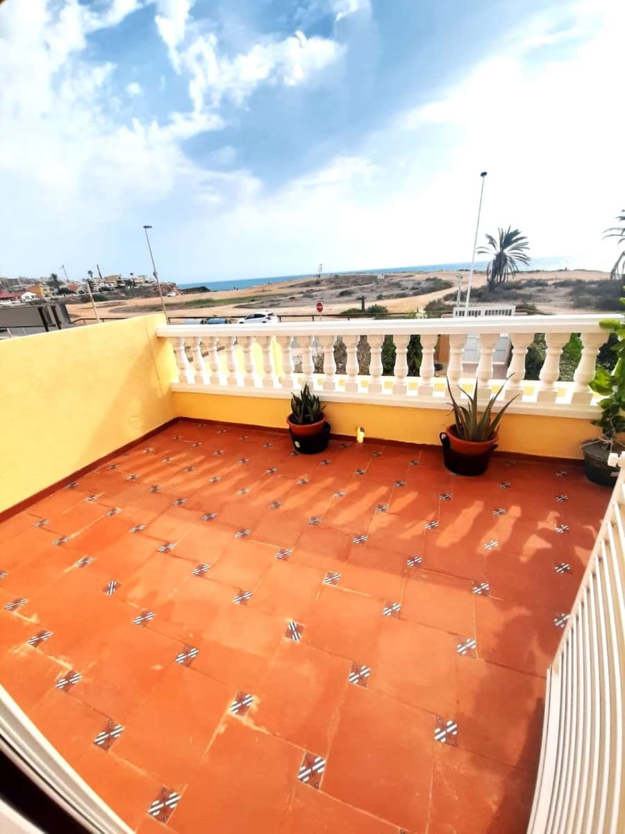 2 sypialnia Bungalow na sprzedaż w Torrevieja z basenem - 270 000 € (Ref: 9470878)