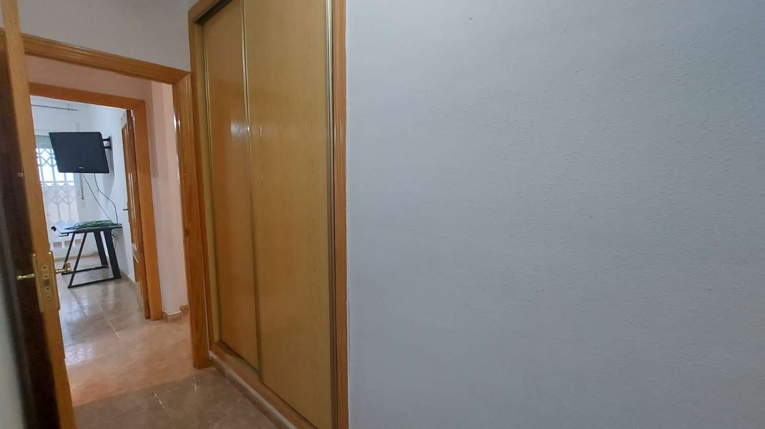 3 bedroom Beach Apartment for sale in Calpe / Calp with pool - € 249,000 (Ref: 9499631)