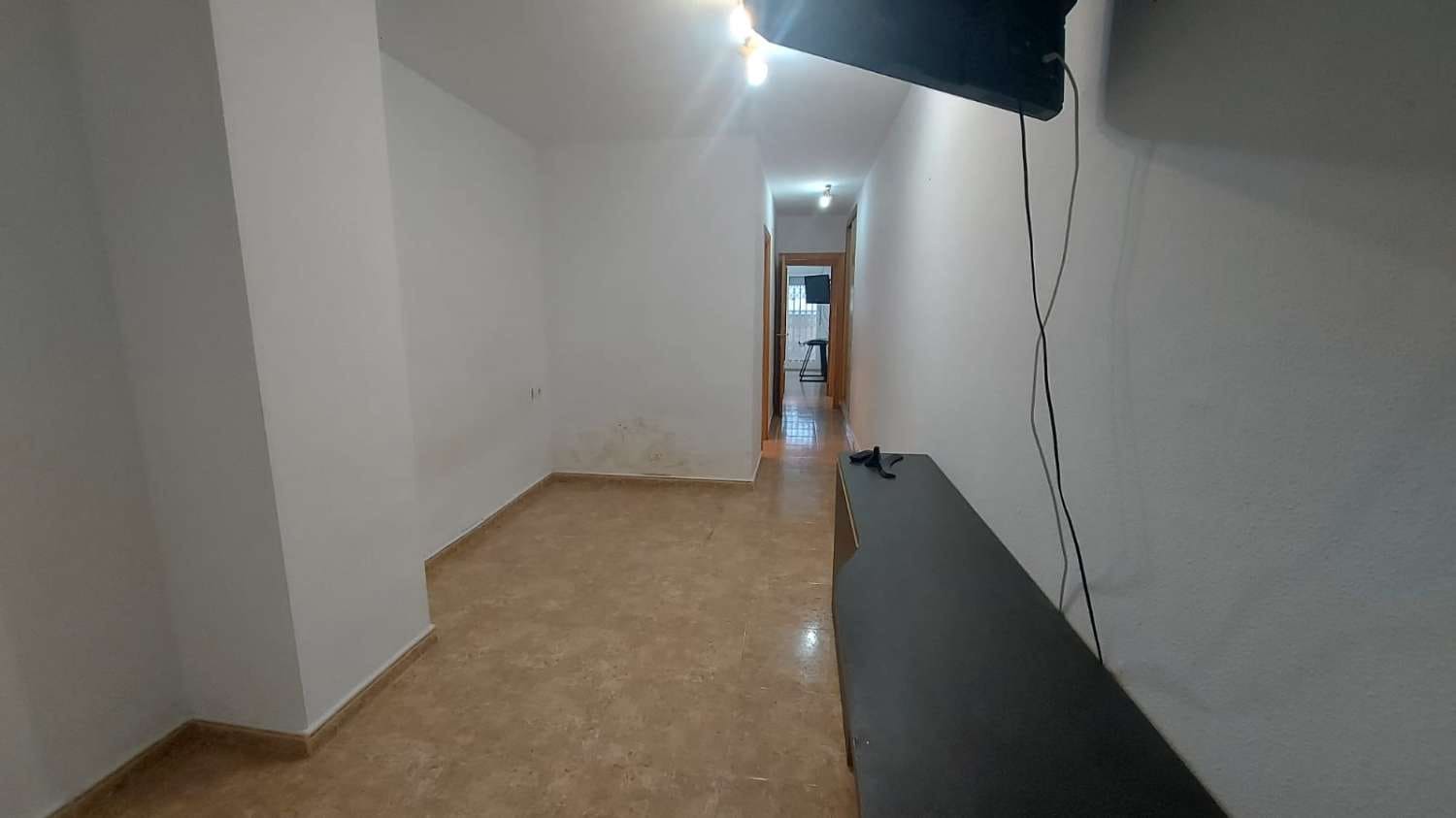 3 bedroom Beach Apartment for sale in Calpe / Calp with pool - € 249,000 (Ref: 9499631)