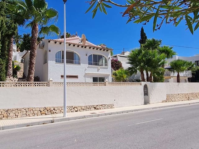 Chalet de 3 habitaciones en Calpe / Calp en venta con piscina - 495.000 € (Ref: 9550580)