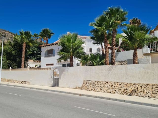 Chalet de 3 habitaciones en Calpe / Calp en venta con piscina - 495.000 € (Ref: 9550580)