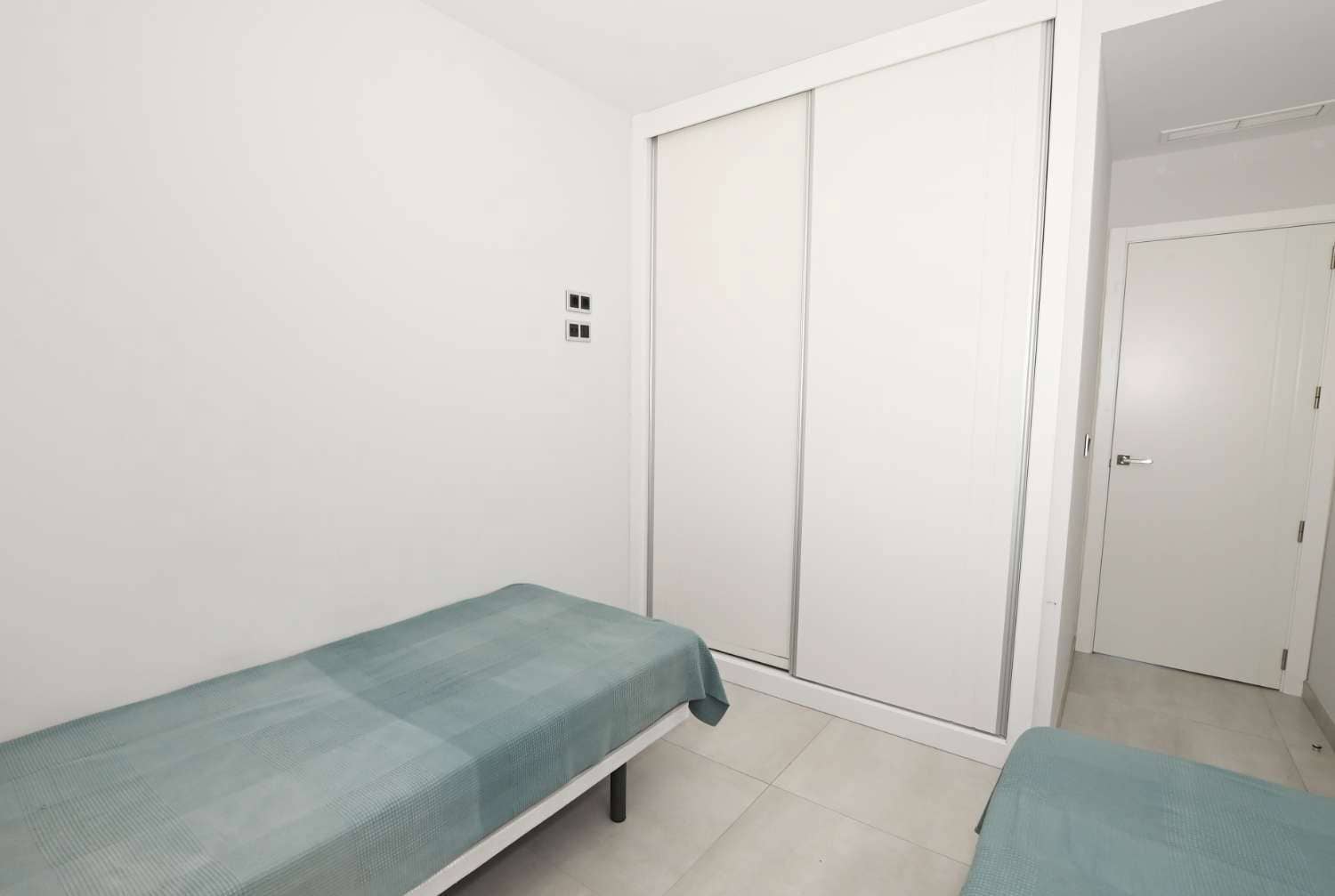 2 bedroom Beach Apartment for sale in Benidorm with pool - € 680,000 (Ref: 9610778)