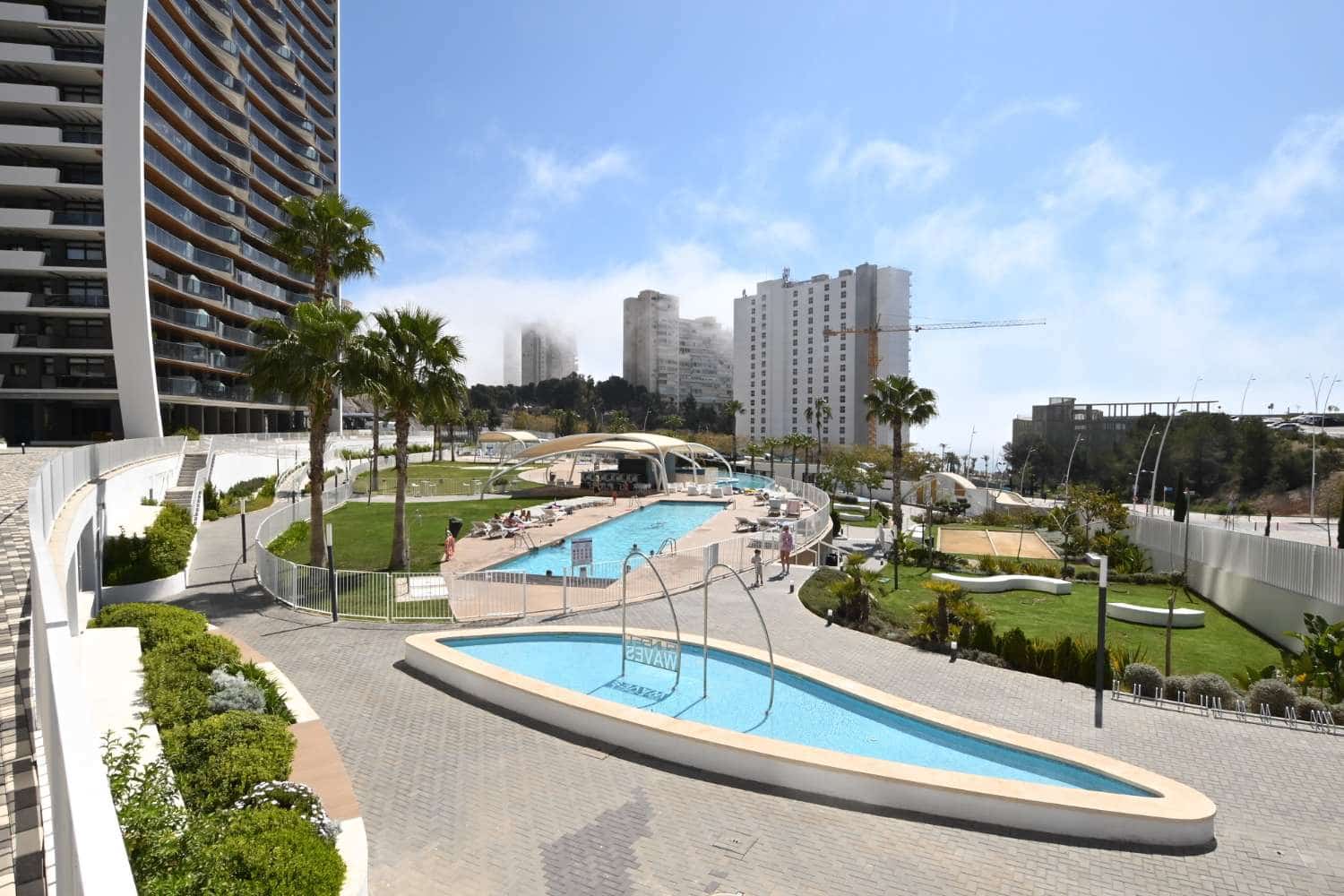 2 bedroom Beach Apartment for sale in Benidorm with pool - € 680,000 (Ref: 9610778)