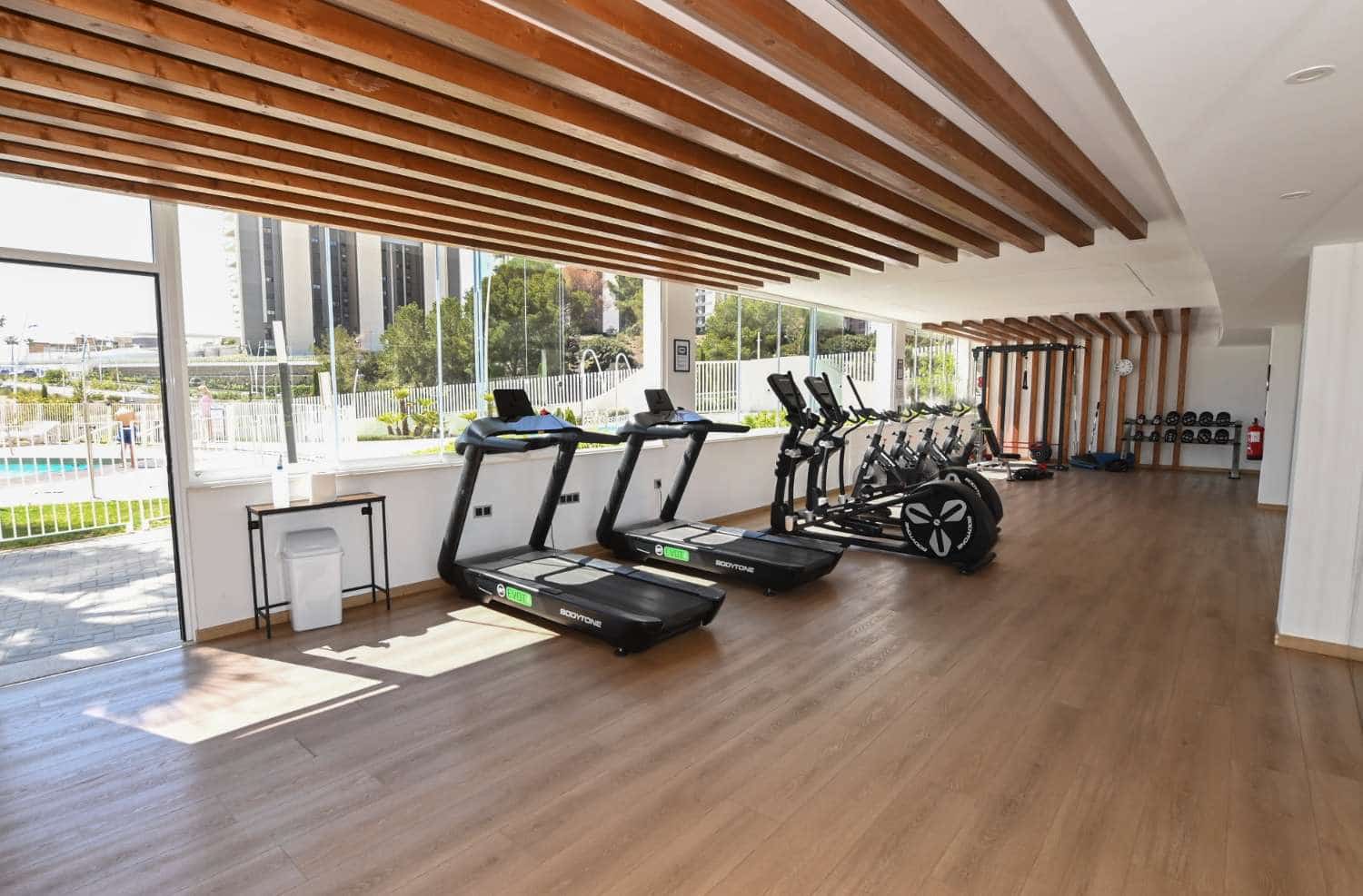 2 bedroom Beach Apartment for sale in Benidorm with pool - € 680,000 (Ref: 9610778)