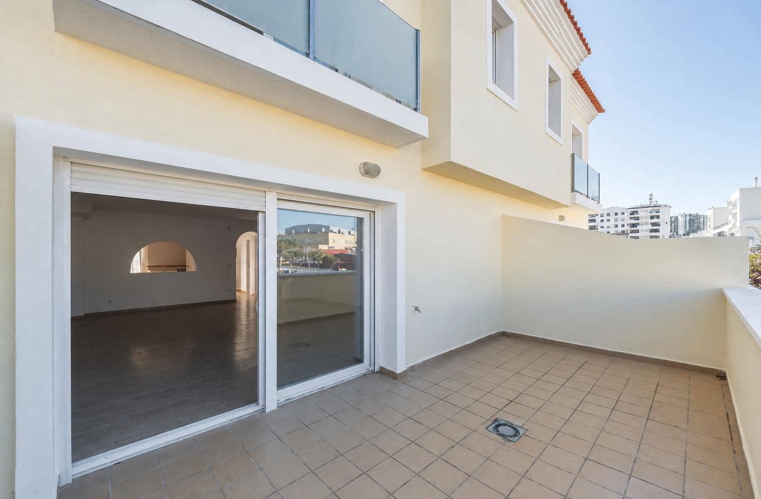 4 soverom Rekkehus til salgs i Fuengirola med svømmebasseng garasje - € 465 000 (Ref: 10005366)