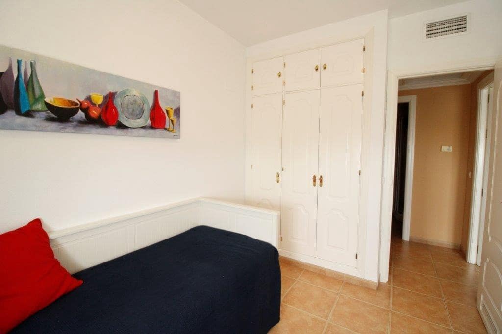 2 soverom Leilighet til leie i Fuengirola med svømmebasseng garasje - € 1 300 (Ref: 10062185)