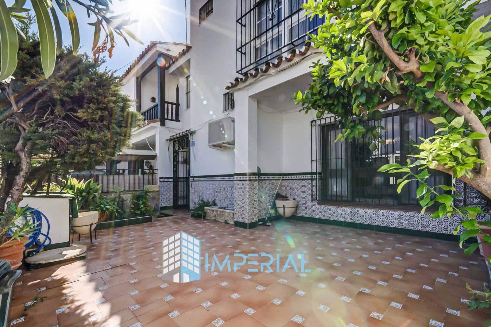4 bedroom Terraced Villa for sale in Fuengirola with garage - € 640,000 (Ref: 10089621)