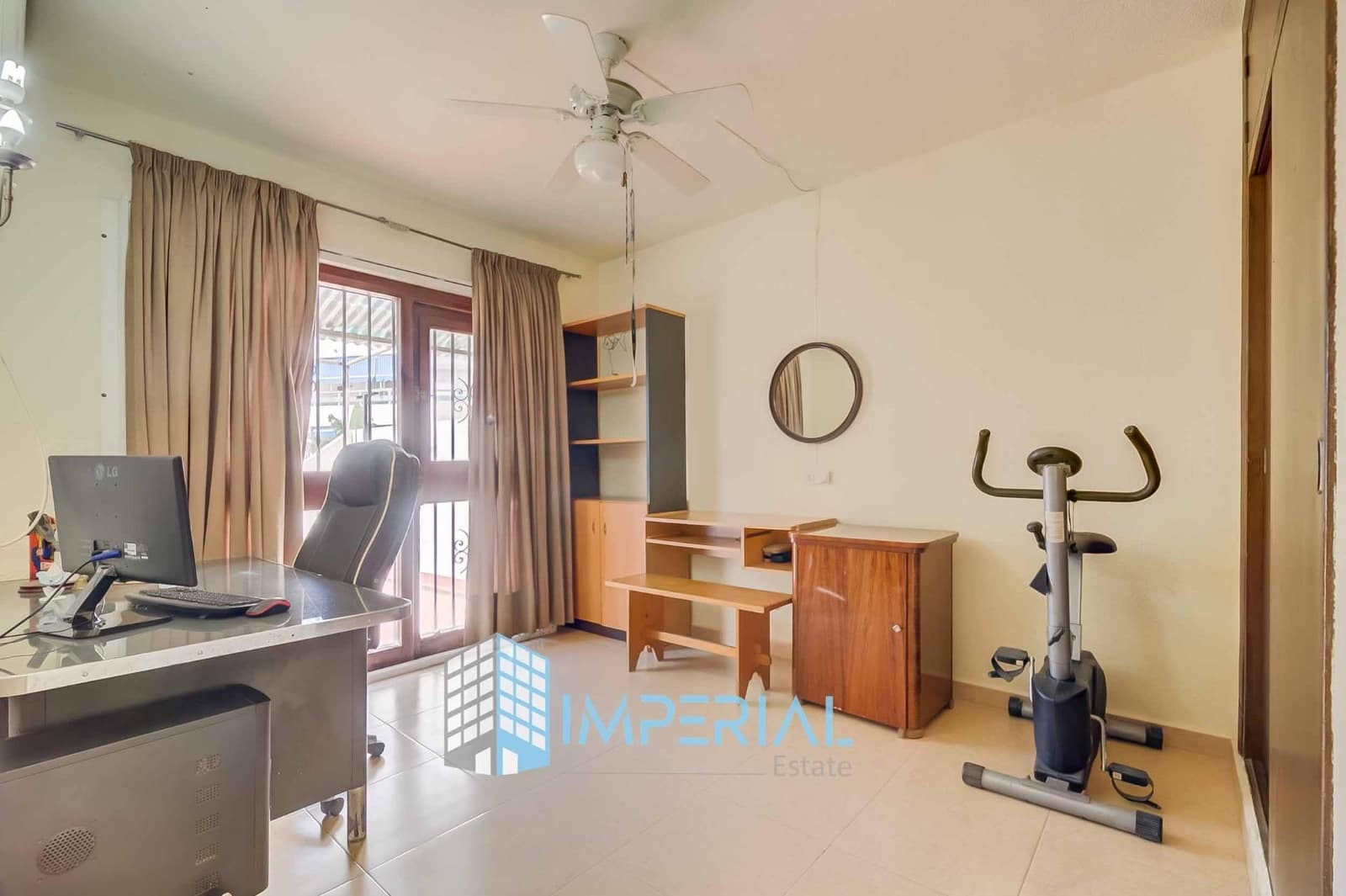 4 bedroom Terraced Villa for sale in Fuengirola with garage - € 640,000 (Ref: 10089621)