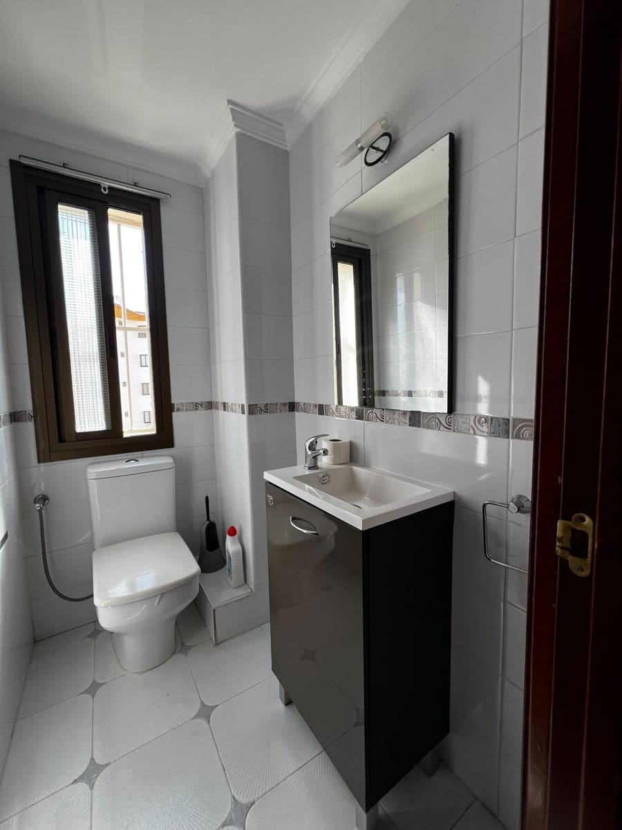 Apartamento de 4 habitaciones en Fuengirola en venta - 325.000 € (Ref: 10098340)