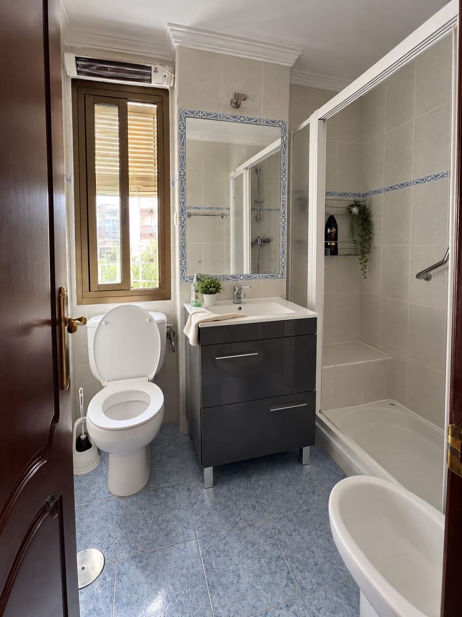 Apartamento de 4 habitaciones en Fuengirola en venta - 325.000 € (Ref: 10098340)