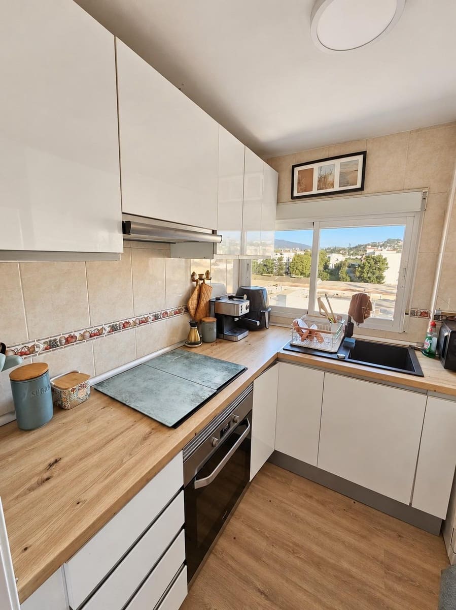 2 quarto Apartamento para venda em Mijas Costa com piscina - 250 000 € (Ref: 10100396)